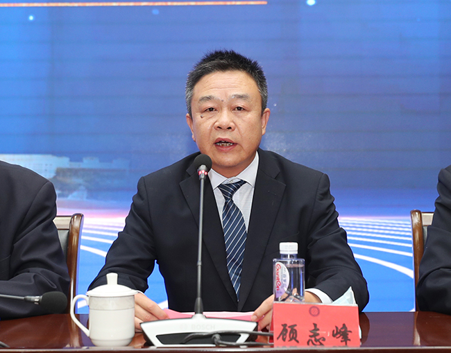 乘势而上勇攀高峰攻坚克难锐意进取奋力开创全面实现百强梦的新局面