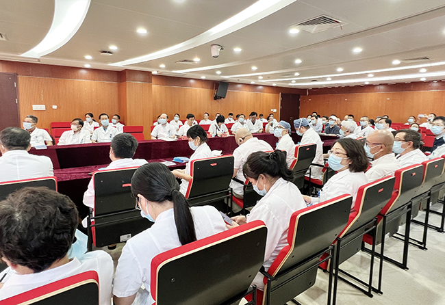 我院召开医院质量与安全管理委员会工作会议